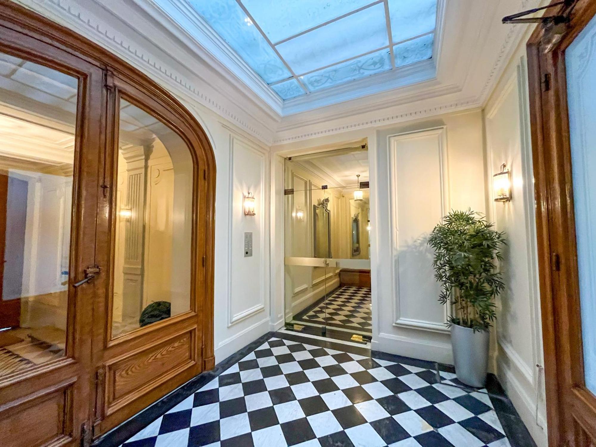 112 - Urban Atelier Saint Michel Apartment Paris Bagian luar foto